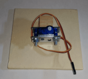 Halterung für den Servo.