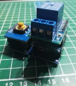 Relais Shield + One Button Shield auf dem Dual Base Shield