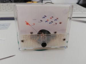 Skala mit Wettericons für das Drehspulinstrument