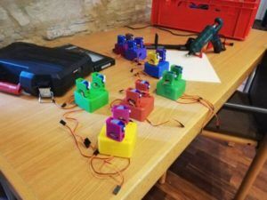 Roboter OTTO DIY - montieren der Füße