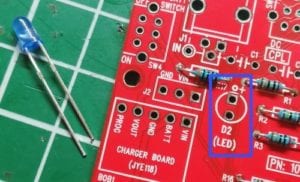 einbau der 3mm LED auf der Platine zum Bausatz DOS138mini 