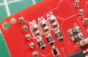 setzen der Adressen mittels Lötbrücken an dem 14 Segmentdisplay