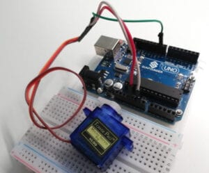 Servomotor SG90 am Arduino UNO