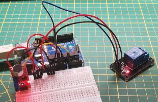 Aufbau der Schaltung - Arduino UNO mit Geräuschdetektor KY-037 & Relaismodul