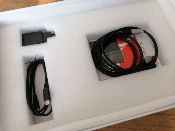 Schaumstoffverpackung im Karton des Wimaxit M1563C Monitors