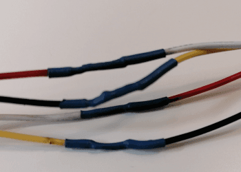 Grove Kabel gekreuzt