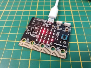 ein Smiley auf der 5x5 LED Matrix des RP2040:bit