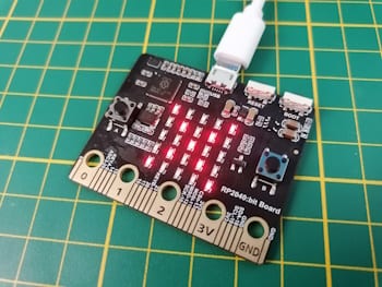 ein Kreuz auf der LED Matrix des RP2040:bit