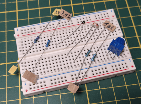 Bauteile - analoge Sensoren auf dem Breadboard