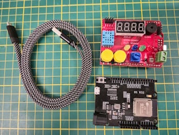 ESP32 D1 R32 und Rich Shield von Open Smart
