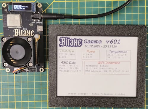 Bitaxe Gamma v601 mit E-Paper-Display von Soldered