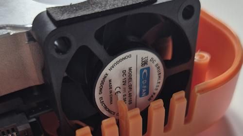 40 mm Lüfter zum kühlen der HDD