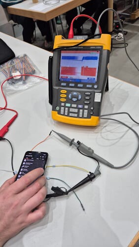 NFC Temperatursensor - Osziloskop - Aufbau der Spannung