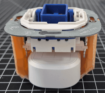 Refoss R11 in Hohlwanddose mit Schalter