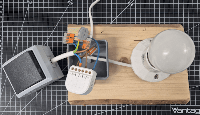 smarter Schalter Refoss R11 mit Taster und Leuchte