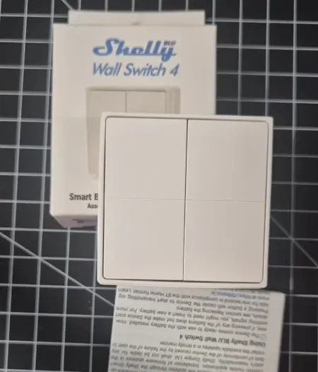 Shelly BLU Wall Switch 4 - Lieferumfang
