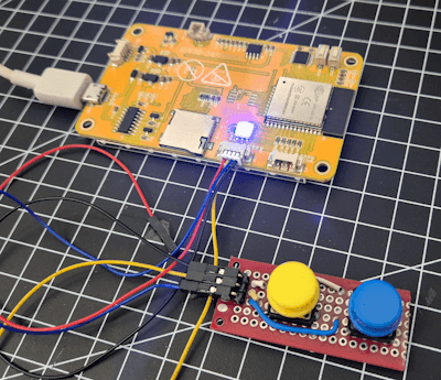 Cheap Yellow Display mit zwei Taster - aktive blaue LED