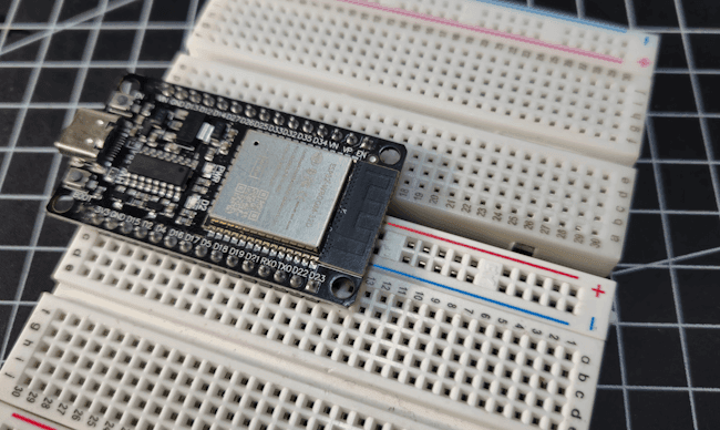 ESP-WROOM-32D auf 400 Pin Breadboard
