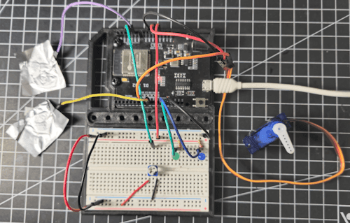 Servomotor am ESP32 mit Touchfunktion