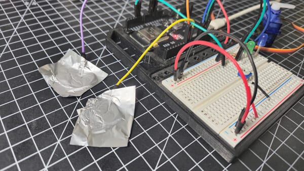 Touchpins mit Alufolie