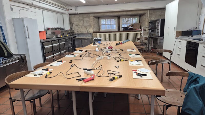 Aufbau für das Osterhasen-Event in der Küche des JFZ Schöningen