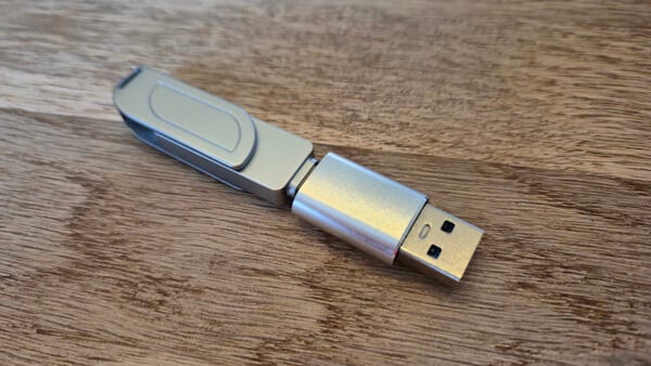 Gaulau - 128GB USB-Stick  - mit Adapter auf USB-A