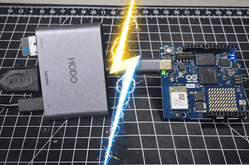 Arduino UNO Q mit Adapter für Monitor - Maus und Tastatur