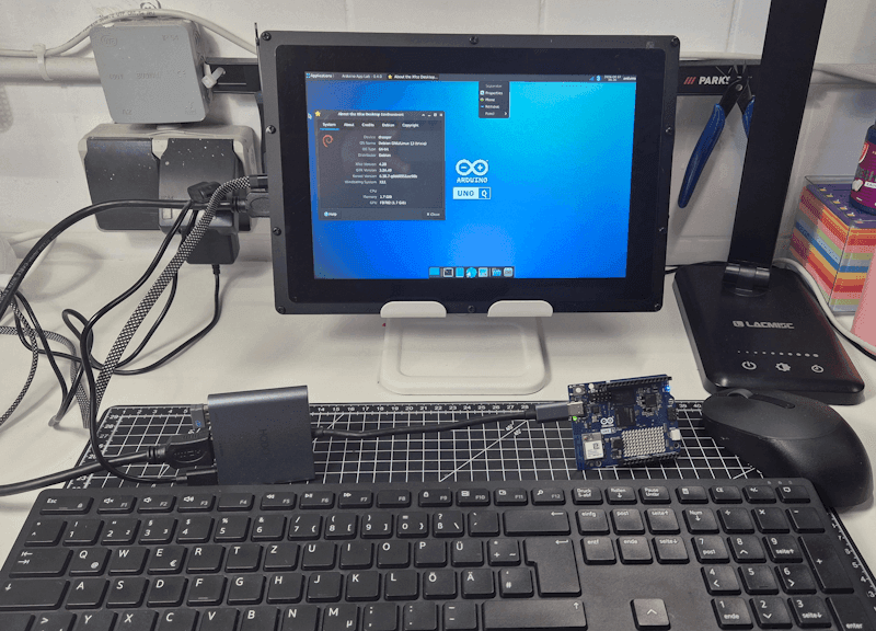 Desktop - Arduino UNO Q