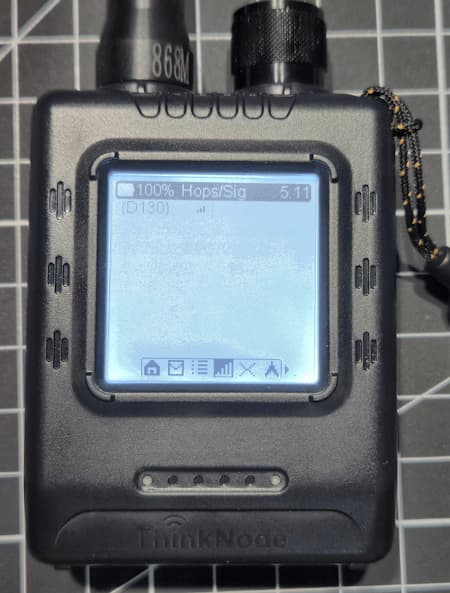 Hops- und Signal-Anzeige des ThinkNode M5 im Meshtastic-Menü