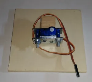 Halterung für den Servo.