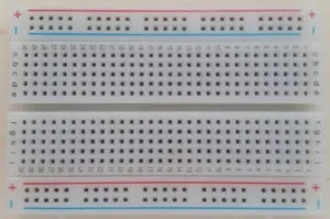 Breadboard mit 400 Pins