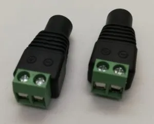 Hohlstecker auf Schraubadapter