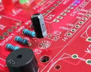 Kondensator einsetzen