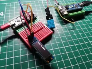Daten des DHT11 Sensors per nRF24L01 Modul auf einem OLED Display angezeigt