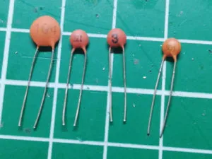Keramikkondensatoren für den Bausatz DOS138mini