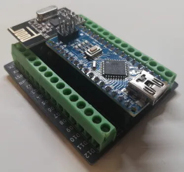 Erweiterungsboard mit Schraubklemmen & Adapter für NRF24L01