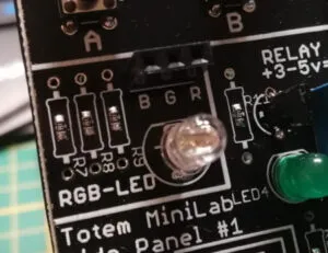 RGB LED am I/O Side Panel von Totem
