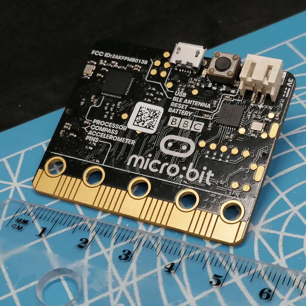 Größe des BBC micro:bit