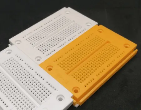 Verbundene Steckbretter