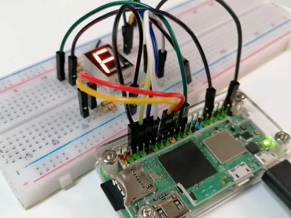 Raspberry Pi Zero 2 W mit 7 Segmentanzeige