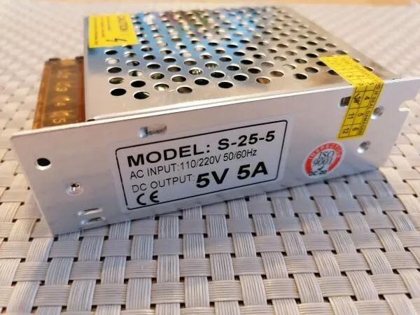 LED Netzteil (Trafo) mit 5V & 5A Leistung