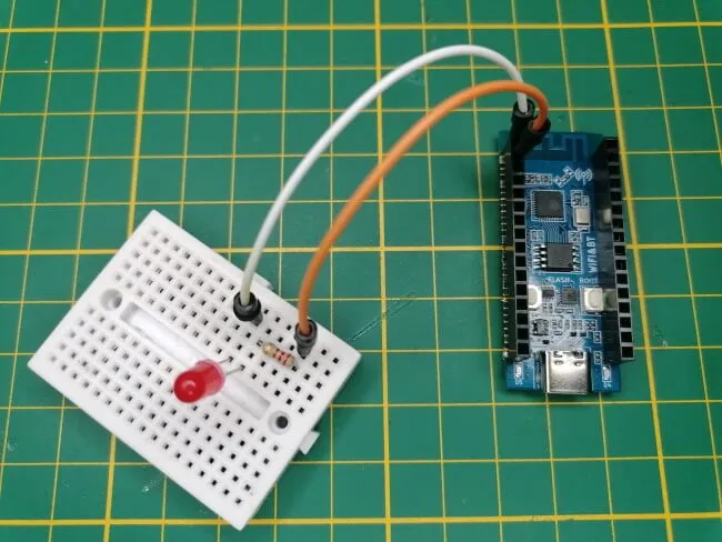 Schaltung - 5mm LED am ESP32-C3 mit LuatOS System