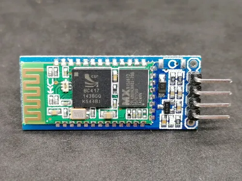 Vorderseite des HC-06 Moduls
