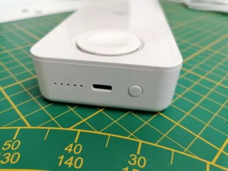 USB-Typ-C Buchse & LED Anzeige