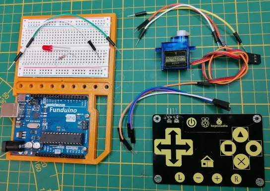 Funduino UNO, Servomotor SG90, Touch Keypad KS0260