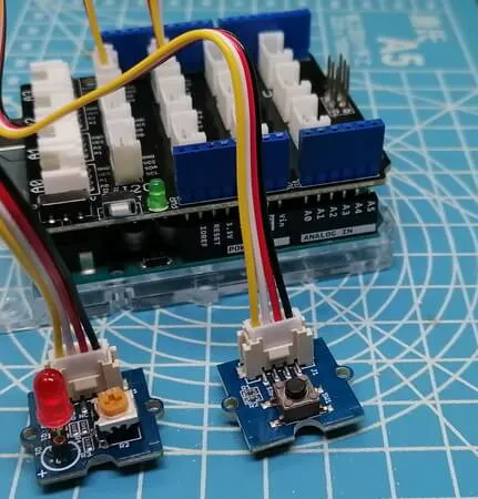Grove Button Shield am Arduino UNO