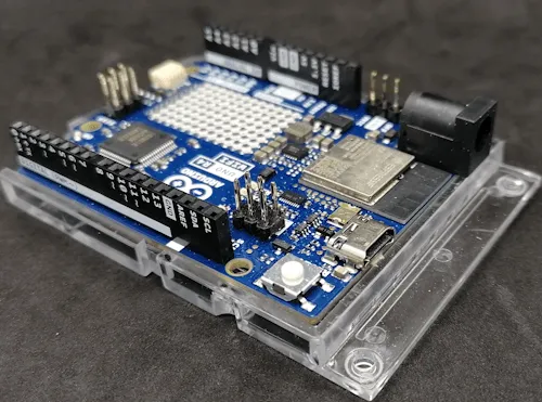Arduino UNO R4 WiFi