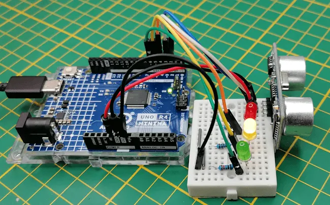 Schaltung - Arduino UNO R4 Minima mit Ultraschallabstandssensor HC-SR04 und LEDs