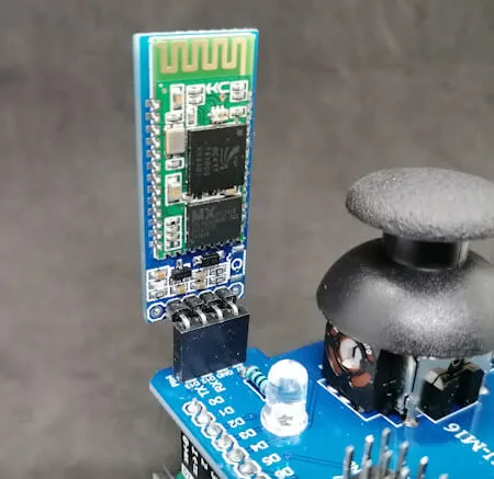Bluetooth Modul HC-06 am Arduino Joystick Shield