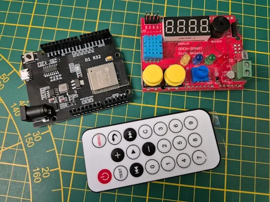 ESP32 D1 R32, Rich Shield + IR-Fernbedienung